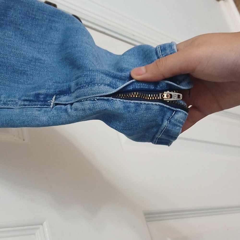 Pistola Light Blue Skinny Jeans With Rippee Details & Zipper On Ankles - Picture 4 of 6